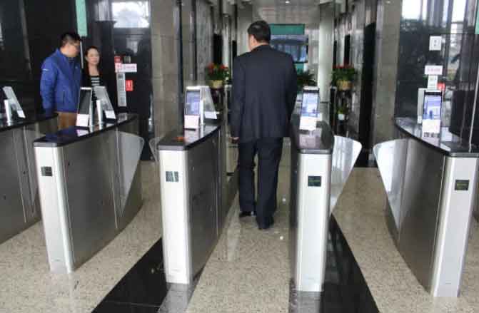 人臉識(shí)別通道閘