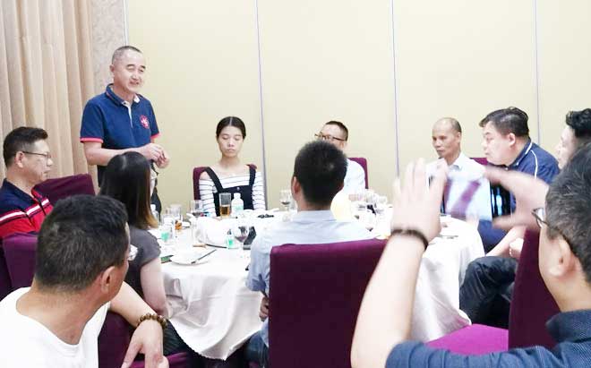 先鋒機(jī)械陳總致辭