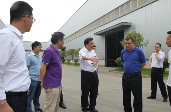 南昌市副市長、公安局局長萬秀奇就警企合作提出指導(dǎo)性意見