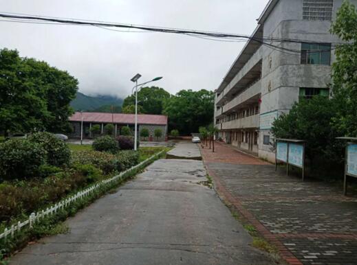 江西省新干縣桃溪鄉(xiāng)堅(jiān)朗希望小學(xué)原貌