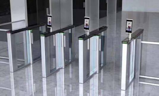 人臉識(shí)別測(cè)溫通道閘