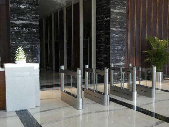 佛山人行通道閘系統(tǒng)在大型寫字樓的應(yīng)用