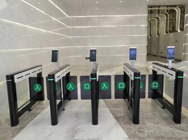 遠距離人臉識別紅外測溫設(shè)備