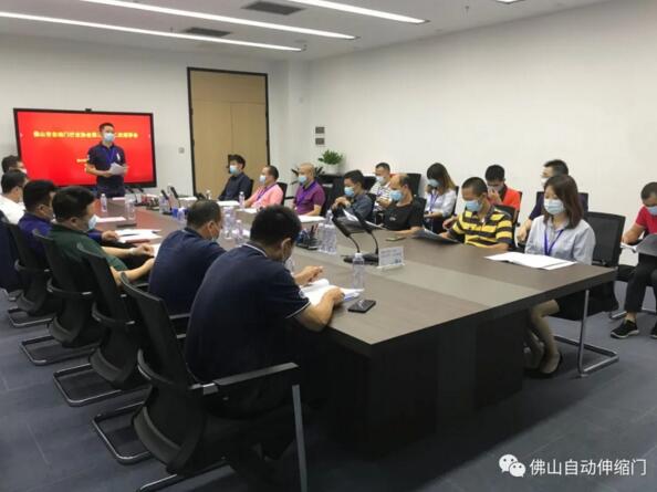 汪志平執(zhí)行會(huì)長作了協(xié)會(huì)財(cái)務(wù)報(bào)告