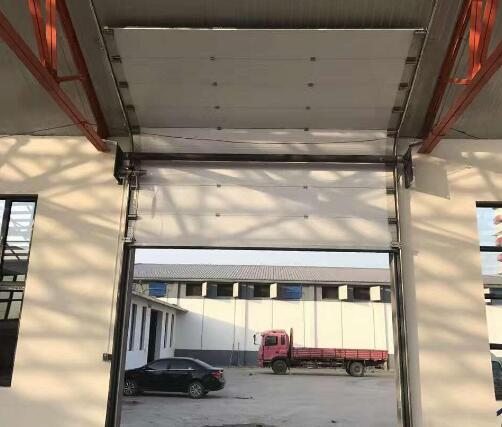 工業(yè)滑升門