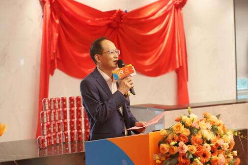 龍華區(qū)副區(qū)長陳建民首先對捷順科技入駐龍華表示熱烈歡迎與祝賀