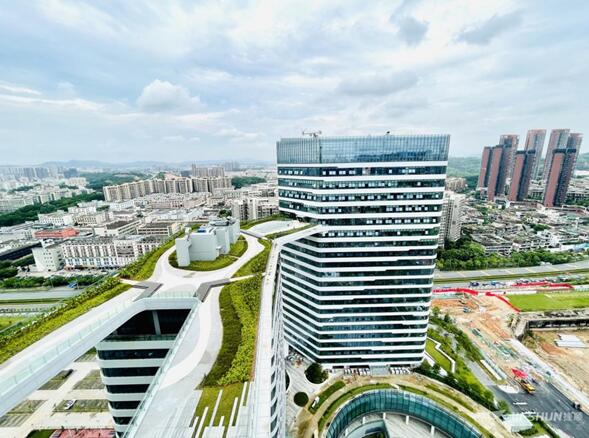 龍華區(qū)積極響應深圳市政府“中軸提升戰(zhàn)略” 龍華區(qū)積極響應深圳市政府“中軸提升戰(zhàn)略”