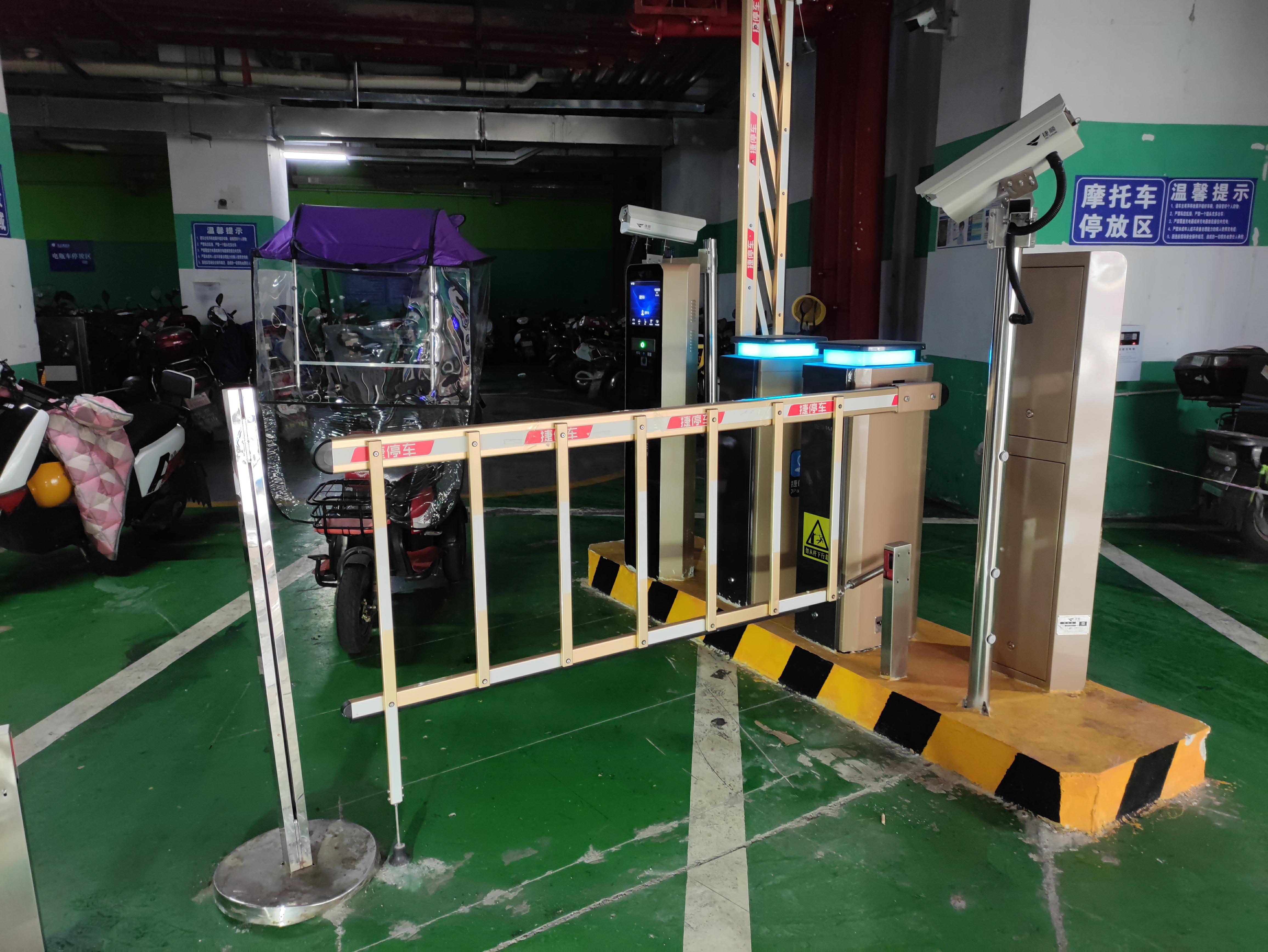 捷順科技還為花果園設(shè)置了非機(jī)動(dòng)車道