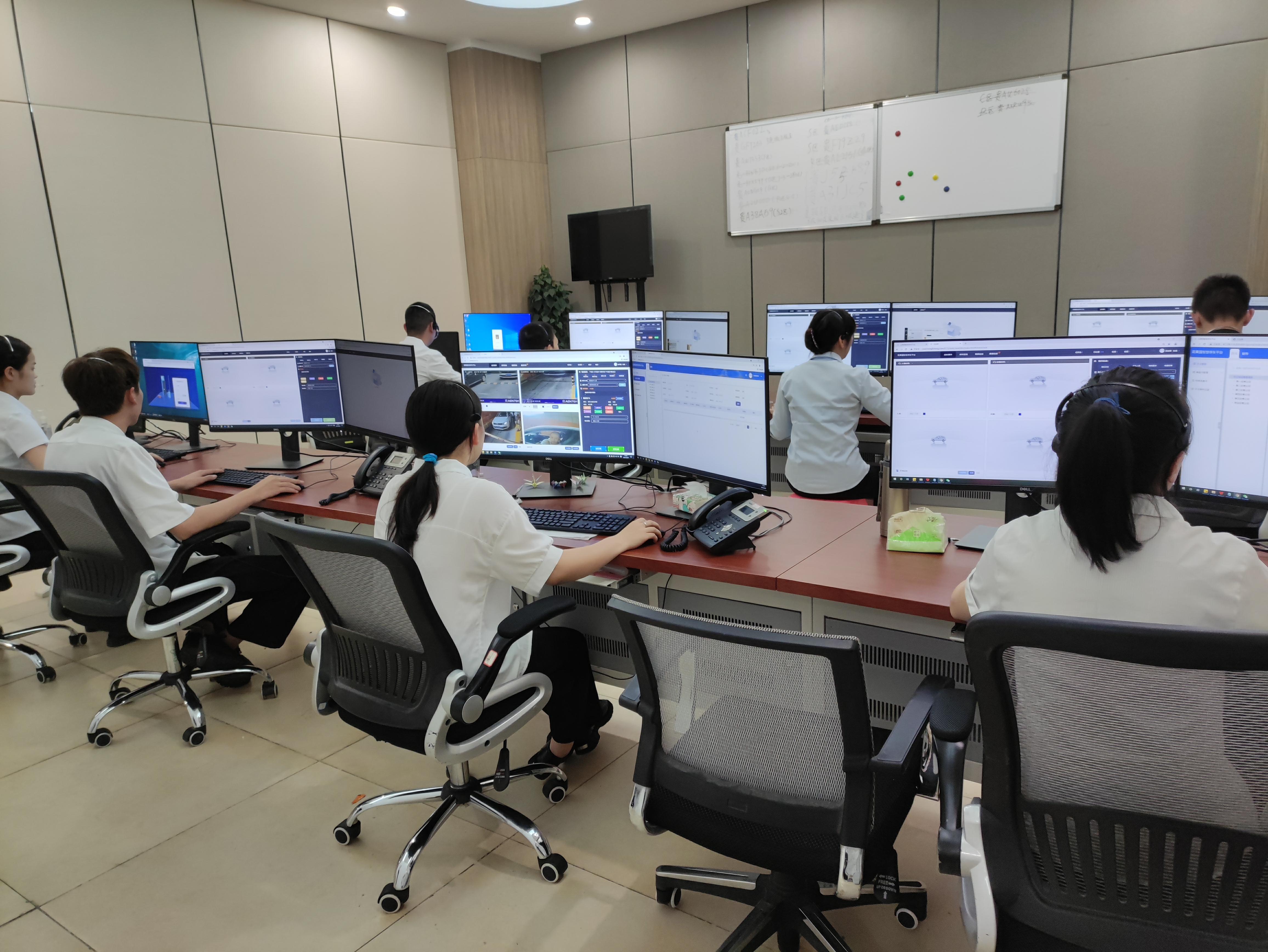 坐席人員通過環(huán)境監(jiān)控與車主溝通了解情況后實(shí)現(xiàn)遠(yuǎn)程開閘