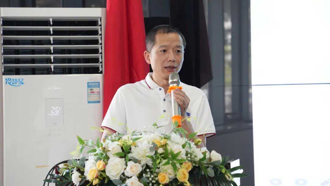 百勝智能省級產(chǎn)品銷售中心總監(jiān) 謝小斌