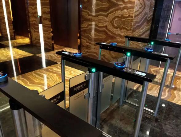 看，智能門禁系統在斷網下依舊玩得66的