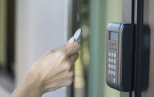 智能門禁廠商是如何為用戶實現(xiàn)出入口智控管理？