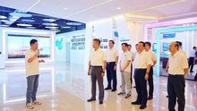 江西省委常委、常務(wù)副省長(zhǎng)任珠峰蒞臨百勝智能調(diào)研