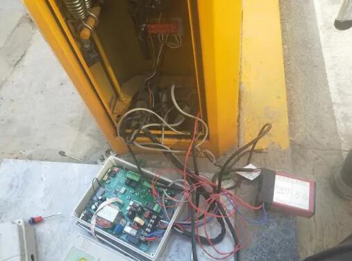 快來看看 道閘機(jī)遙控器配對(duì)有學(xué)問