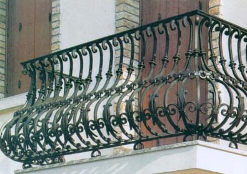 豐富多彩的鐵藝護(hù)欄，有沒有擔(dān)心有一天也會掉漆？