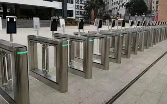 智能通道閘責(zé)任重大，少不了日常維護(hù)