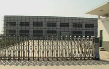 如何延長不銹鋼伸縮門的使用壽命？