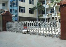 是什么導致不銹鋼伸縮門跑偏了？