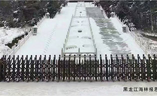 黑龍江海林報(bào)恩寺伸縮門(mén)工程案例 - 中出網(wǎng)-智能出入口與停車(chē)充電門(mén)戶