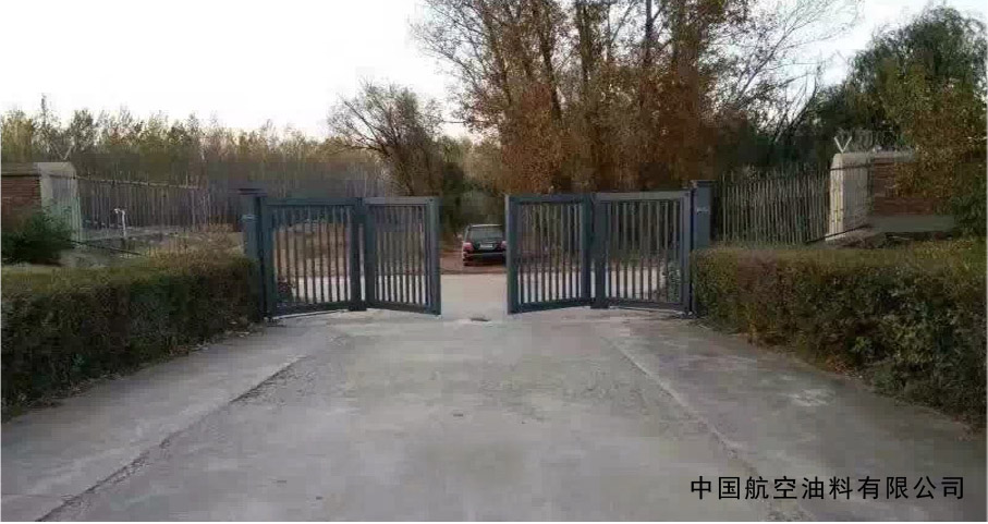 中國航空油料有限公司懸折門工程案例 - 中出網(wǎng)-智能出入口與停車充電門戶