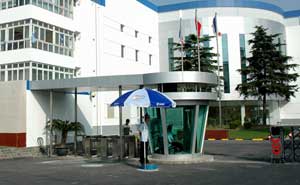 上海乳品八廠通道閘案例 - 中出網(wǎng)-智能出入口與停車充電門戶