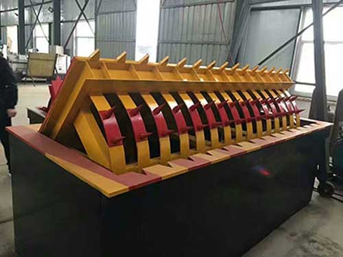 全自動液壓路障機(jī)設(shè)備