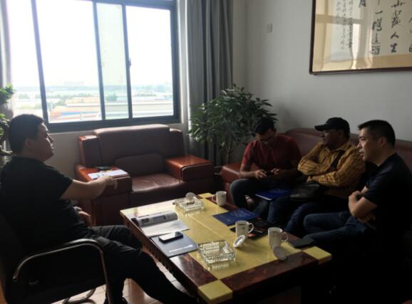 印度孟買客戶來(lái)巍華造洽談車庫(kù)戰(zhàn)略合作項(xiàng)目