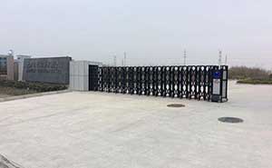 上方電子設(shè)備有限公司伸縮門(mén)案例 - 中出網(wǎng)-智能出入口與停車充電門(mén)戶