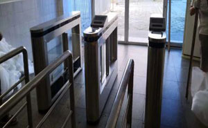 廣西北海北部灣游輪碼頭檢票速通擺閘案例 - 中出網(wǎng)-智能出入口與停車充電門戶