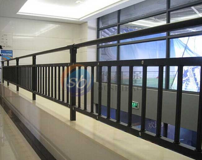 鋅鋼玻璃護(hù)欄