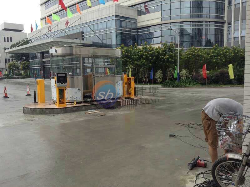 佛山市第三人民醫(yī)院停車場系統(tǒng)案例 - 中出網(wǎng)-智能出入口與停車充電門戶