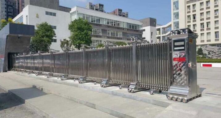 伸縮門案例十八 - 中出網(wǎng)-智能出入口與停車充電門戶