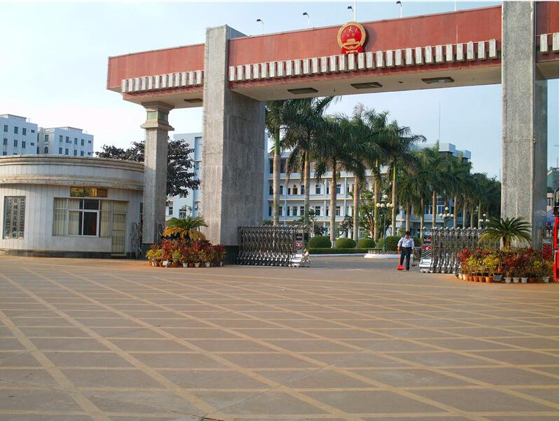 徐州縣人民政府伸縮門(mén)工程案例 - 中出網(wǎng)-智能出入口與停車(chē)充電門(mén)戶(hù)