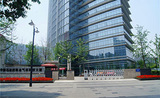 中國石油西南油氣田科技大廈伸縮門工程案例 - 中出網(wǎng)-智能出入口與停車充電門戶