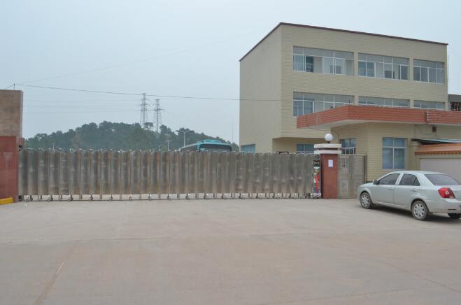 欽州市車管所伸縮門案例 - 中出網(wǎng)-智能出入口與停車充電門戶