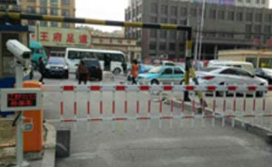 鐵嶺昌圖恒晟花園小區(qū)車牌識別系統(tǒng)案例 - 中出網(wǎng)-智能出入口與停車充電門戶