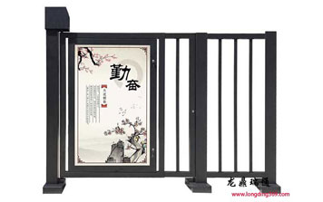 廣告小門 - 廣告小門一側(cè)單開