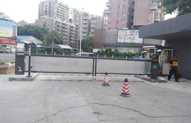 佛山寶鼎產(chǎn)業(yè)園道閘案例 - 中出網(wǎng)-智能出入口與停車充電門(mén)戶