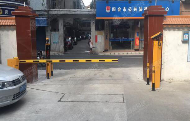 肇慶市四會市公安局巡警大隊車牌識別系統(tǒng)案例 - 中出網(wǎng)-智能出入口與停車充電門戶