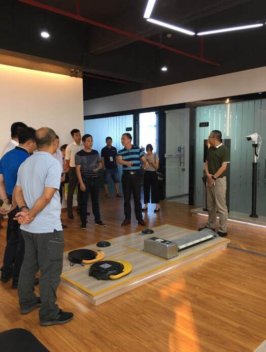 臺山市副市長考察廣州科馬電子有限公司