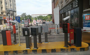 銀川新華聯(lián)廣場車牌識別系統(tǒng)案例