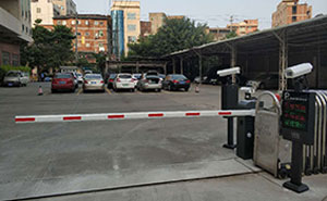 福建晉江陽光廣場車牌識別系統(tǒng)案例 - 中出網(wǎng)-智能出入口與停車充電門戶