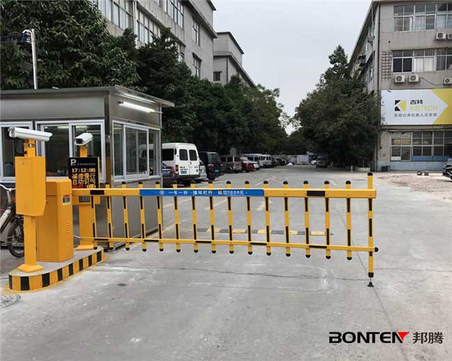 芳村工業(yè)邨車牌識別系統(tǒng)案例 - 中出網(wǎng)-智能出入口與停車充電門戶