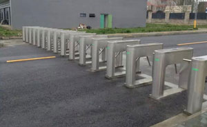 成都捷普工廠通道閘案例