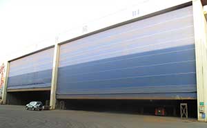 澄西船廠工業(yè)門案例 - 中出網(wǎng)-智能出入口與停車充電門戶