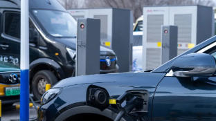 充電量破1.23億千瓦時，國慶中秋假期全國高速新能源汽車充電數(shù)據(jù)出爐，星星充電全力保供