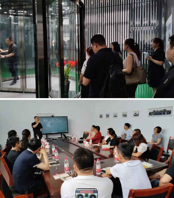  公司董事長周國青與合作伙伴們針對于新產(chǎn)品的銷售模式進(jìn)行了深度交流溝通