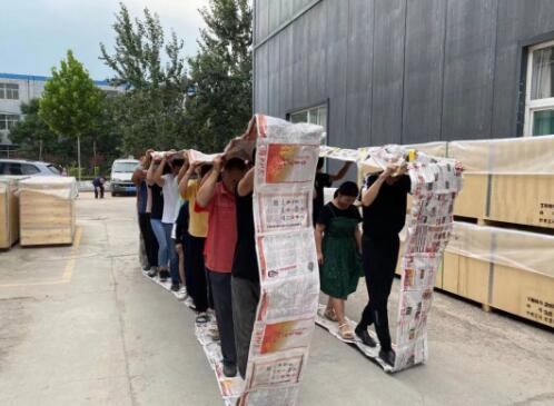 銳澤科技組織員工展開趣味運(yùn)動(dòng)會(huì)--無敵風(fēng)火輪大賽