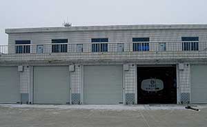 包頭中國(guó)航油車庫(kù)門案例 - 中出網(wǎng)-智能出入口與停車充電門戶