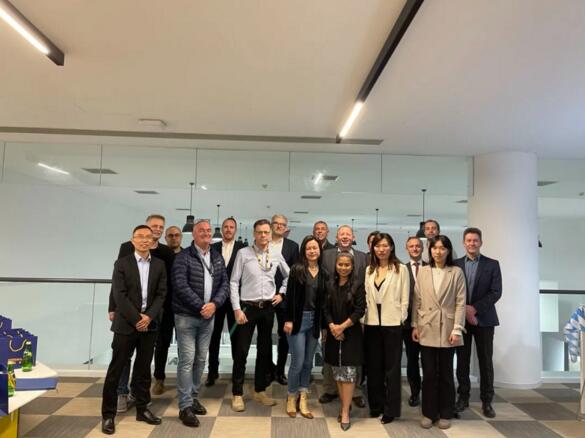 參觀訪問(wèn)團(tuán)